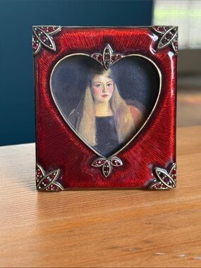 Jay Strongwater Swarovski embellished red enamel heart picture frame